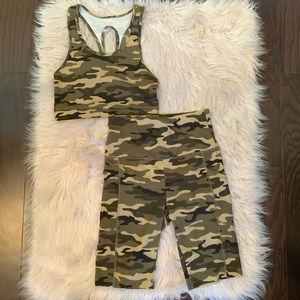 NWOT Camo Set, Small